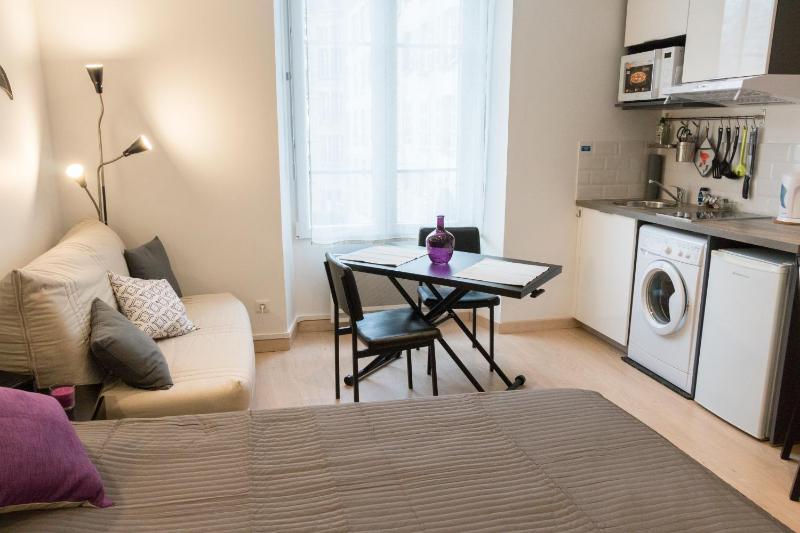 Studio with Garden View image 1