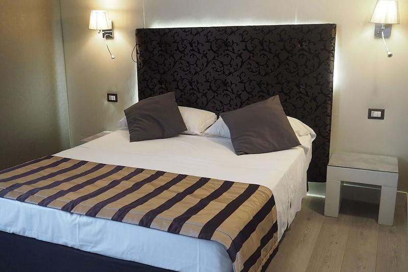 Budget Double Room image 2