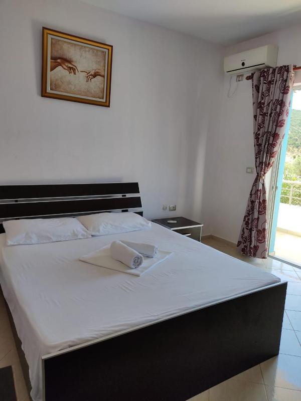 Esmeralda Hotel & Restaurant - image 2