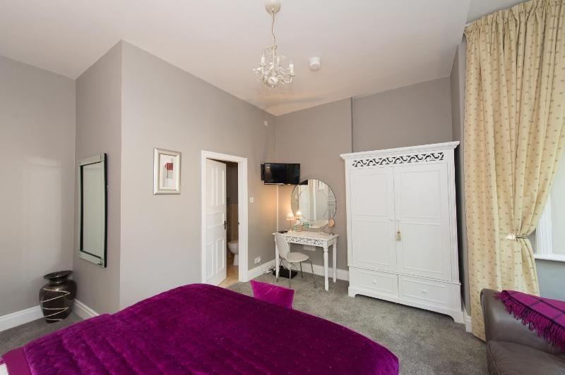 Albany House by Harrogate Serviced Apartments - image 13