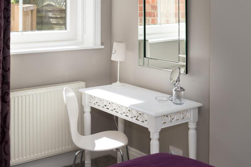 Albany House by Harrogate Serviced Apartments - image 27