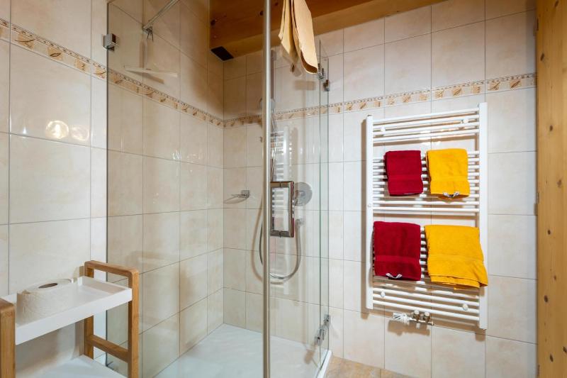 One-Bedroom Apartment image 3