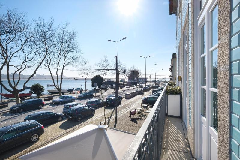 Vila na Praia Foz Luxury Apartments - image 4