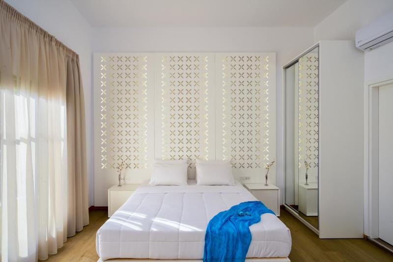 Elia Portou Luxury Residence - image 36
