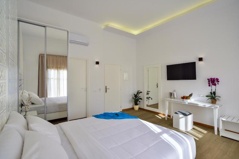 Elia Portou Luxury Residence - image 30