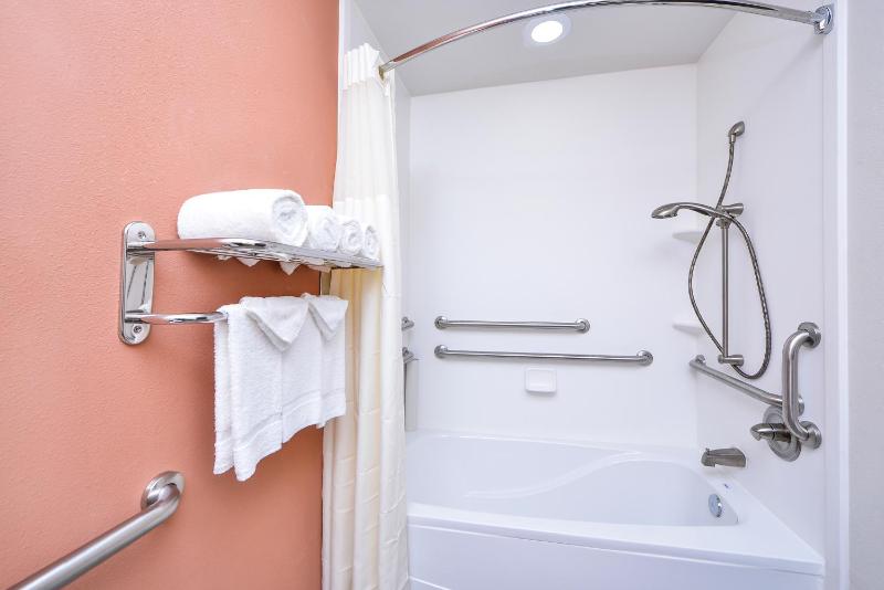 Sleep Inn & Suites Austin - Northeast - image 25