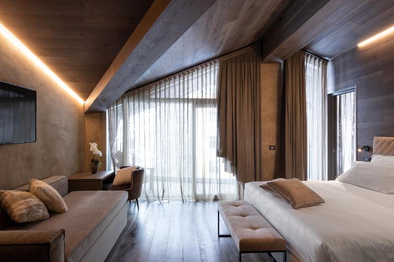Junior Suite image 2