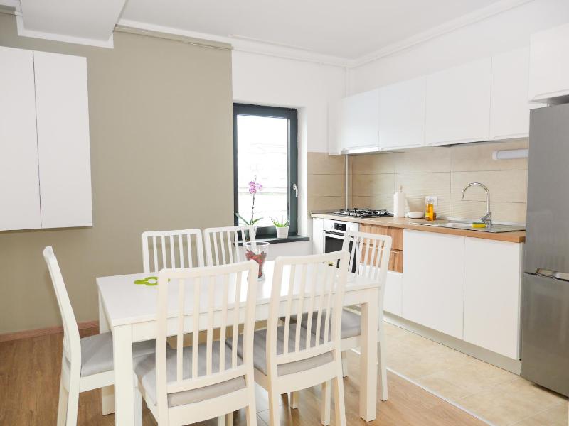 Apartment image 3