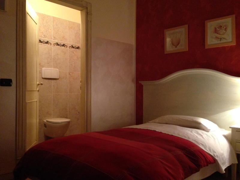 Single Room image 1