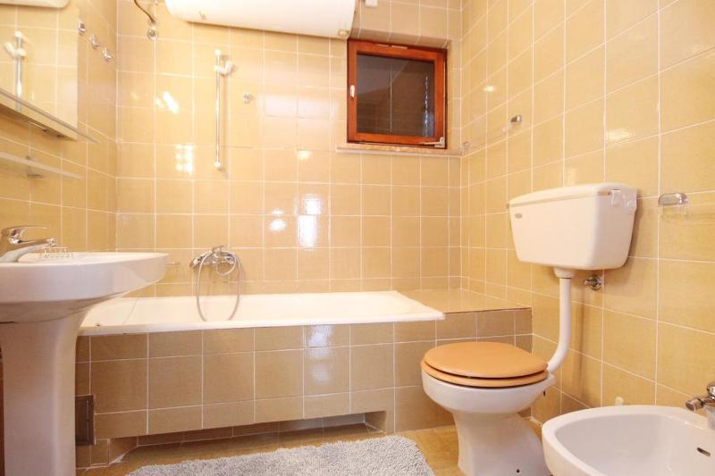 Three-Bedroom Apartment with Balcony and Sea View image 2