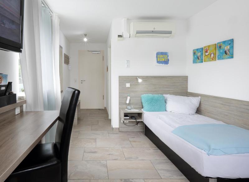 Single Room image 4