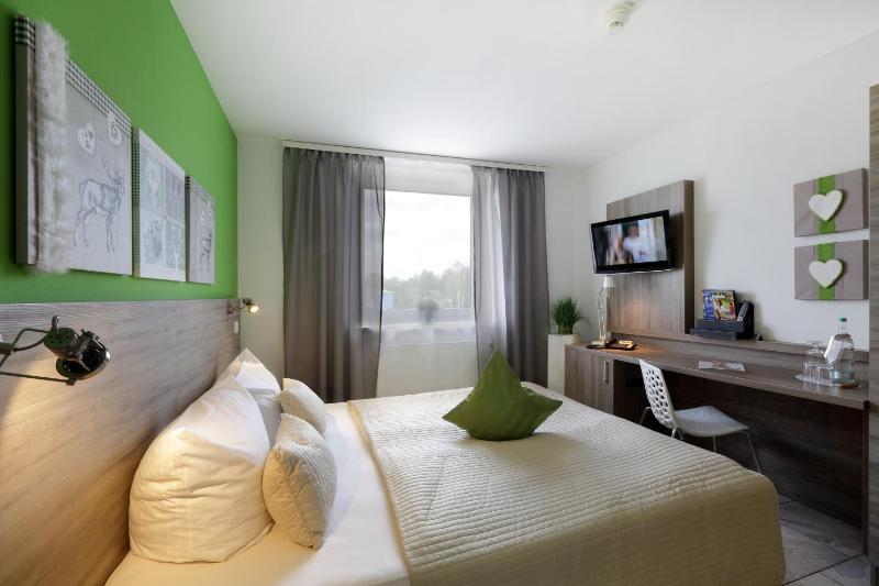 Double Room image 4