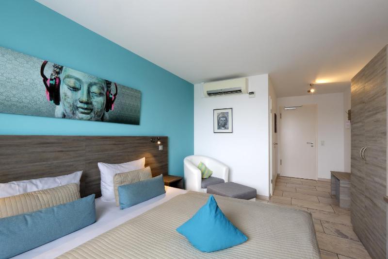 Double Room image 1