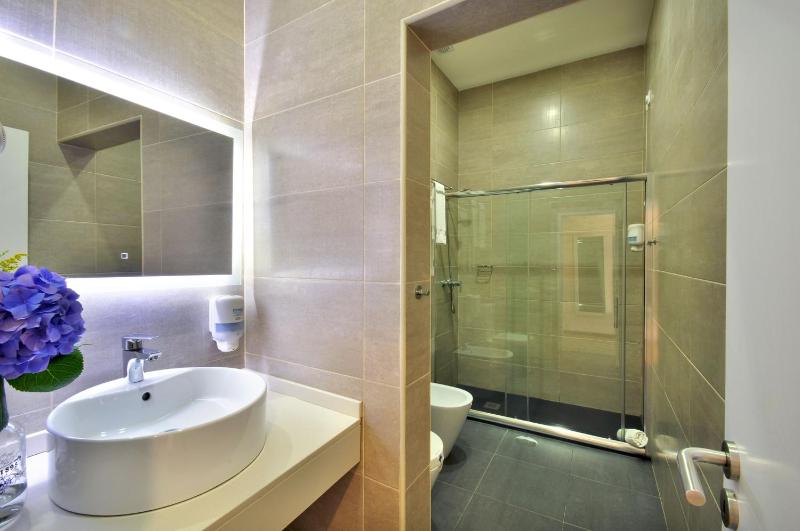 Suite image 3