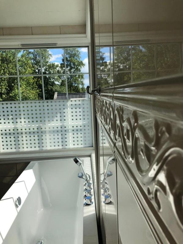 Large Double Room image 2