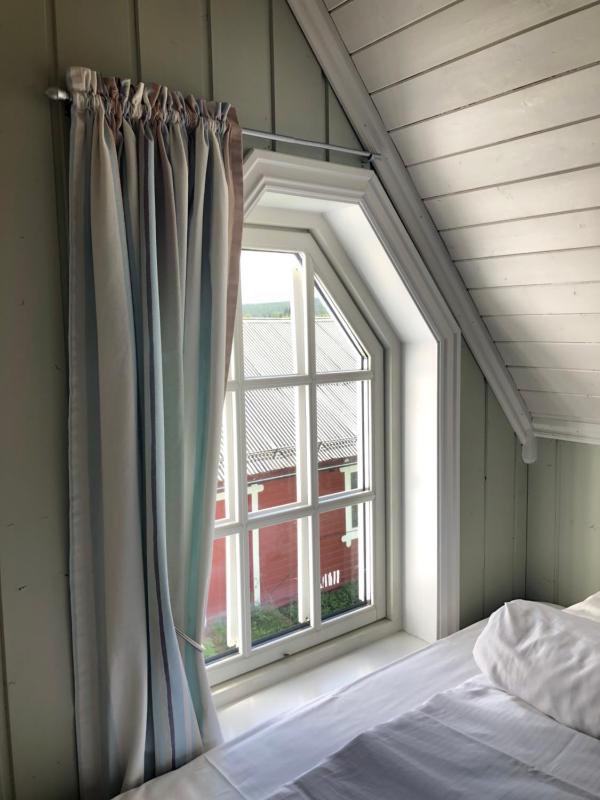 Large Double Room image 3