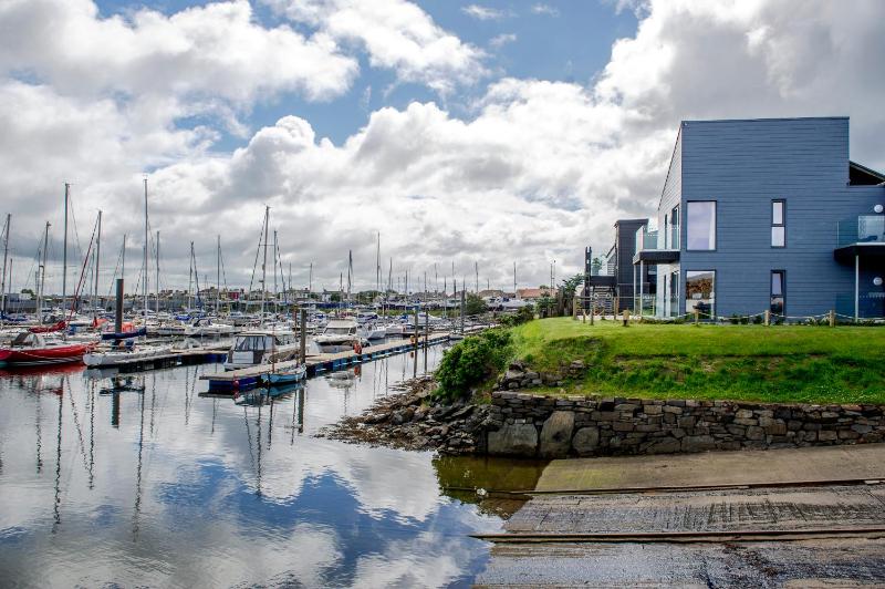 Premium Room with Marina View (Not Dog Friendly) image 4