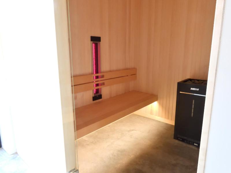 Deluxe Double Room with Shower image 2