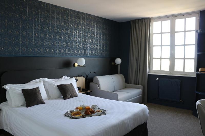 Superior Double Room image 3