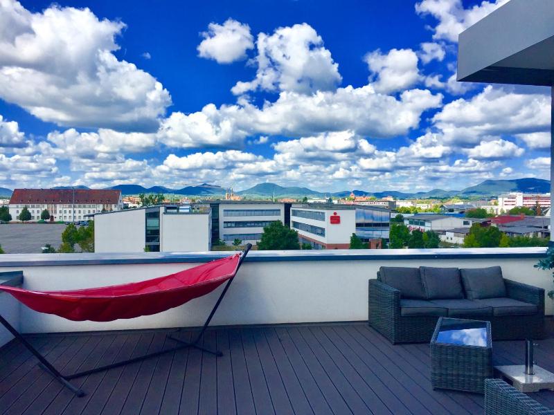 Deluxe Double Room with Balcony image 2