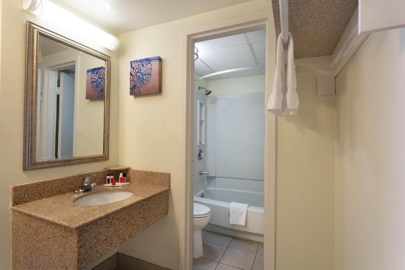 Ramada Plaza by Wyndham Virginia Beach Oceanfront - image 21