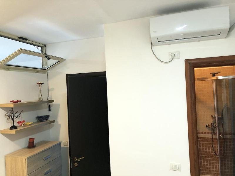 Sea View Nik Apartment - image 6