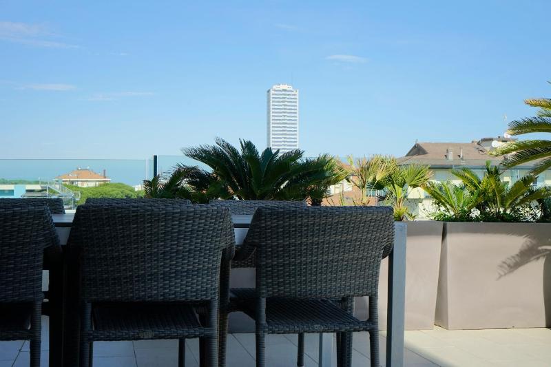 Superior Suite with Sea View image 4