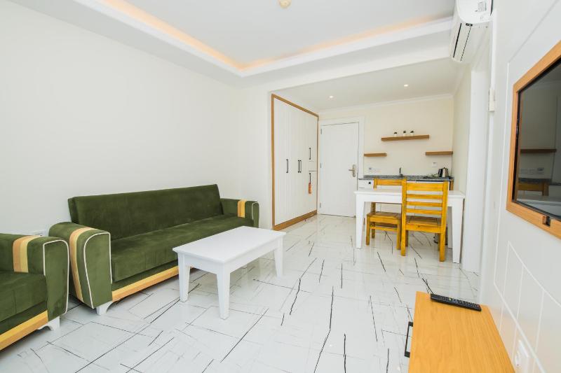 Deluxe Double Room with Sea View image 4