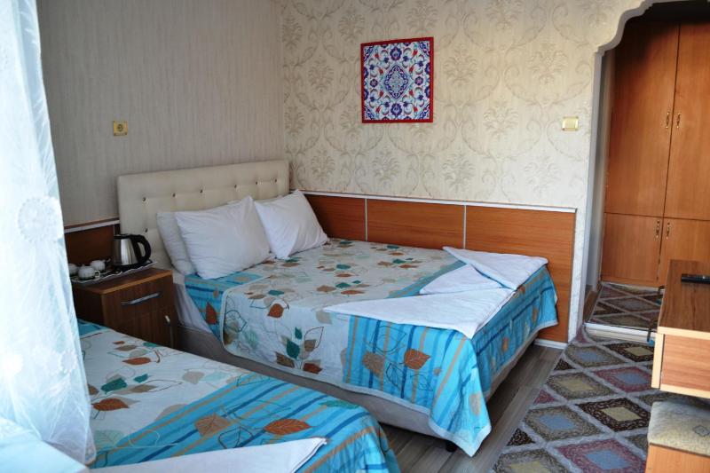 Triple Room image 4