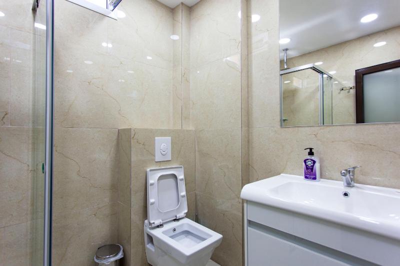 Standard Triple Room with Sea View image 4