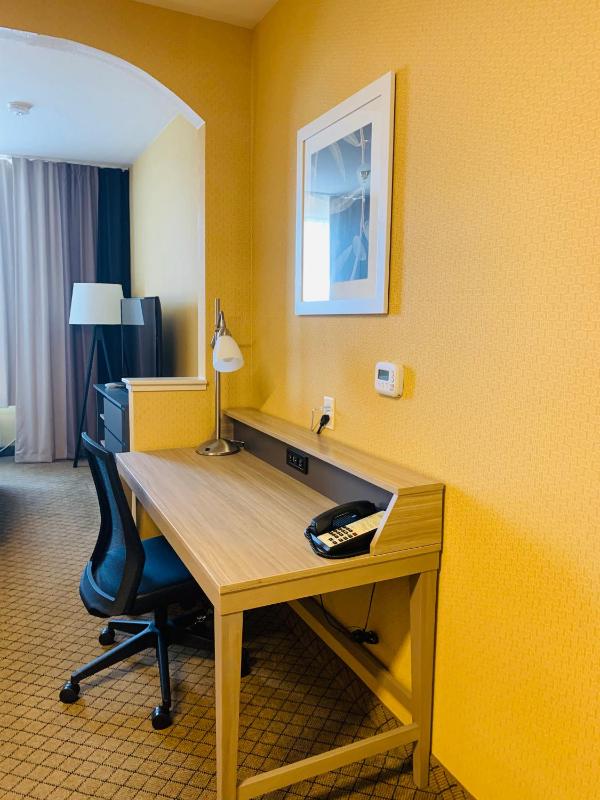 Studio Suite 2 Queen beds image 2