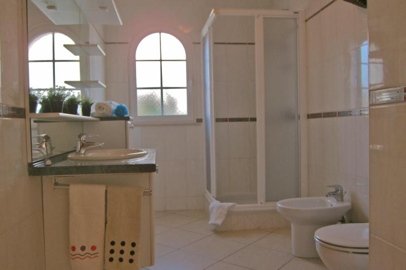 Heated Pool 6 Bedroom Private Villa in Center of Olhos de Água - image 13