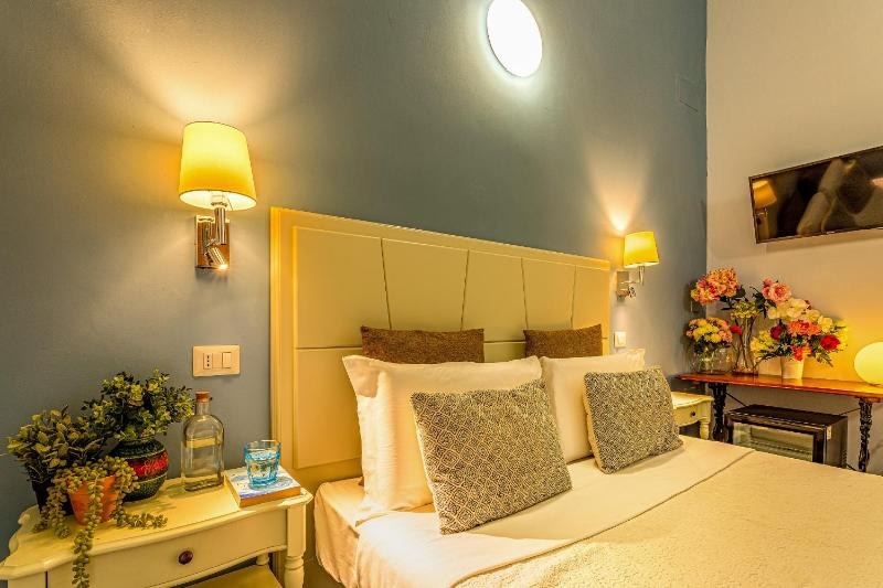 Double Room with Private Bathroom image 3