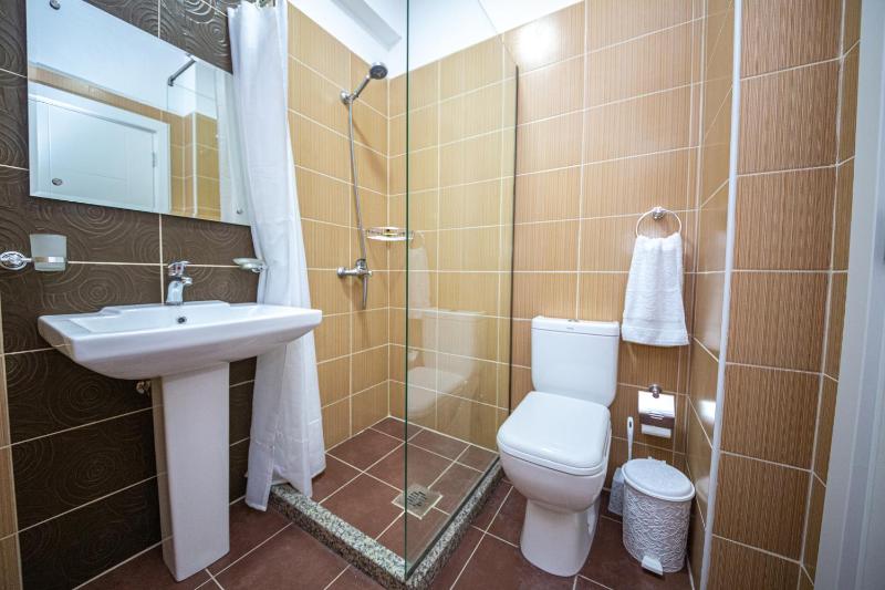 Two-Bedroom Apartment with Balcony (5 Adults) image 3