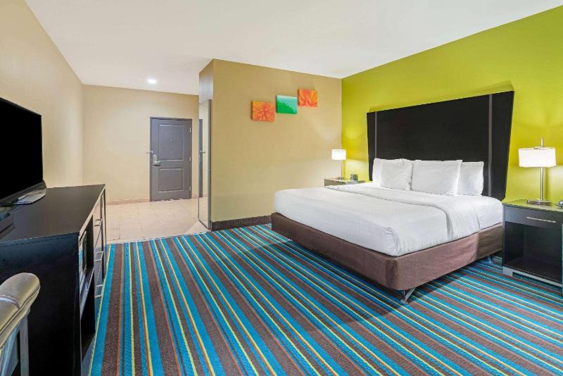 King Room - Disability Access image 4