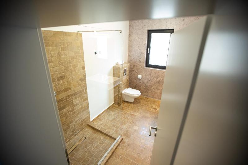 Superior King Room image 2