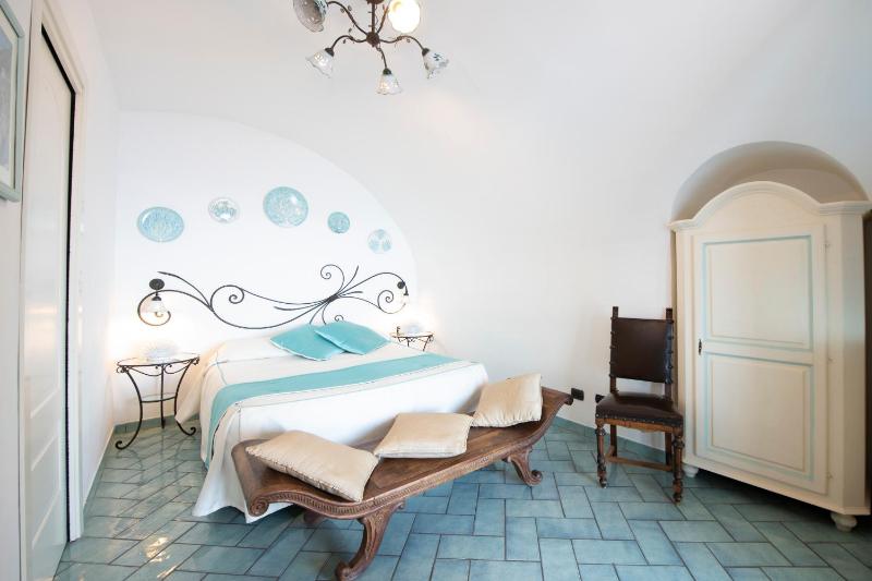 Classic Double or Twin Room image 2