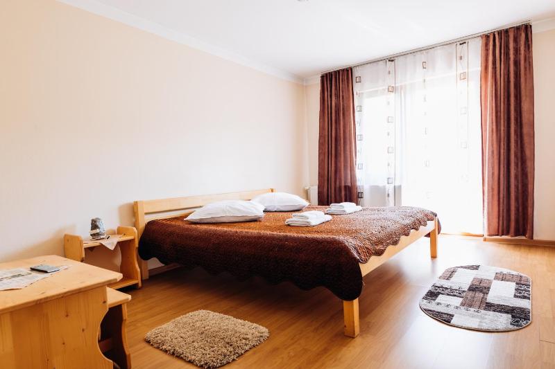 Double Room image 3
