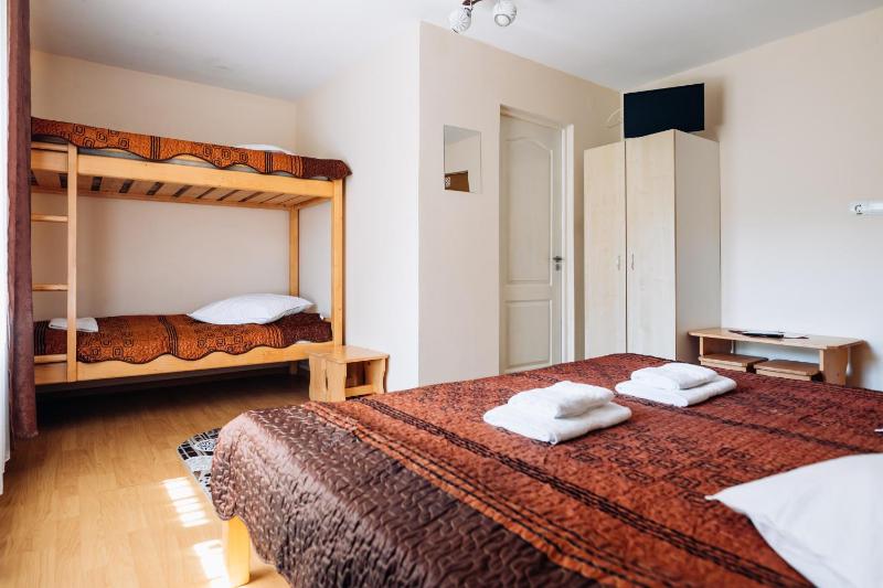 Quadruple Room image 4