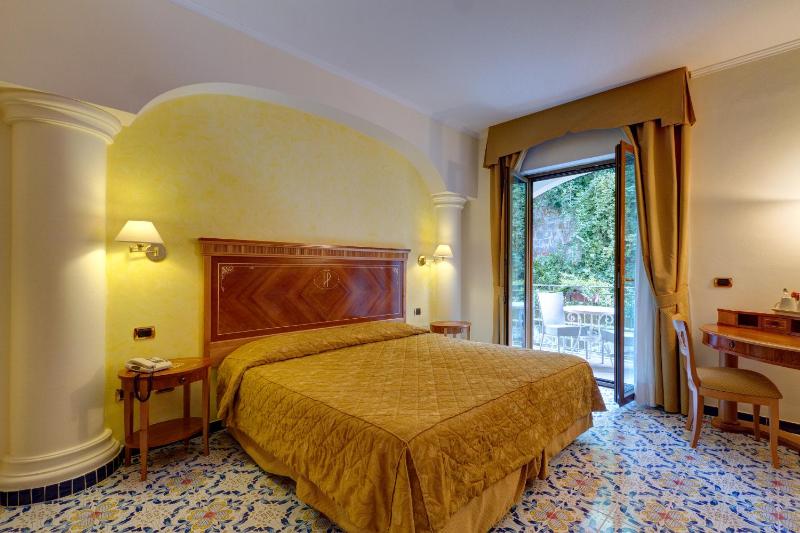 Quadruple Room image 1