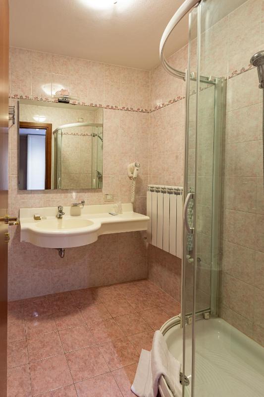 Triple Room image 2