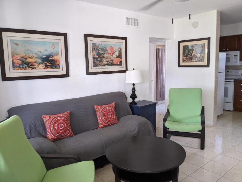 Breakaway Inn Guest House - image 31