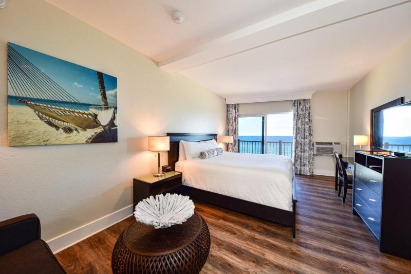 King Room - Oceanfront image 4