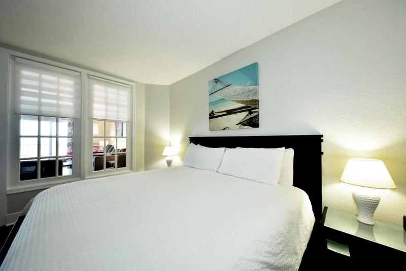 Oceanfront King Suite image 2