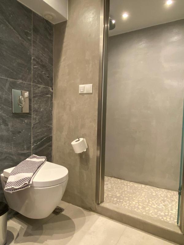 Budget Double Room image 3