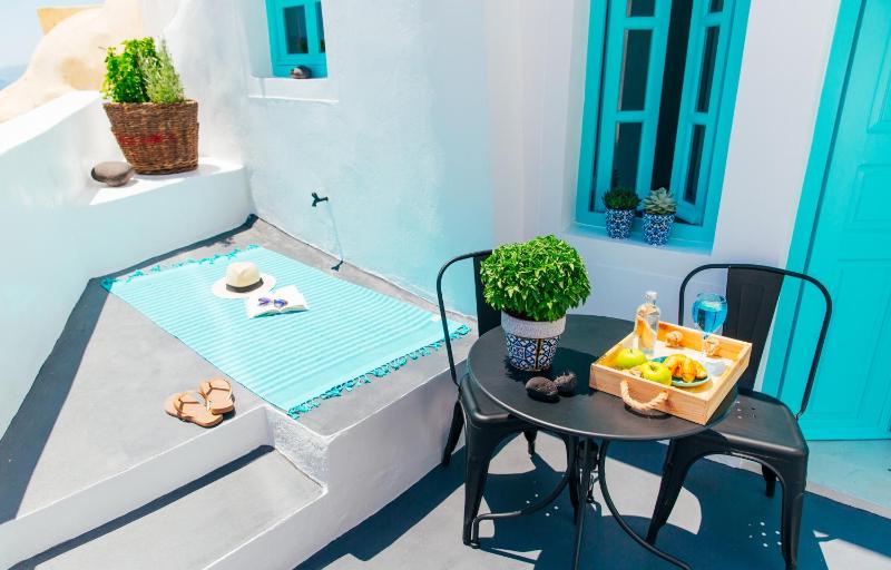 Blessed Blue Boutique Cave Suite - image 6