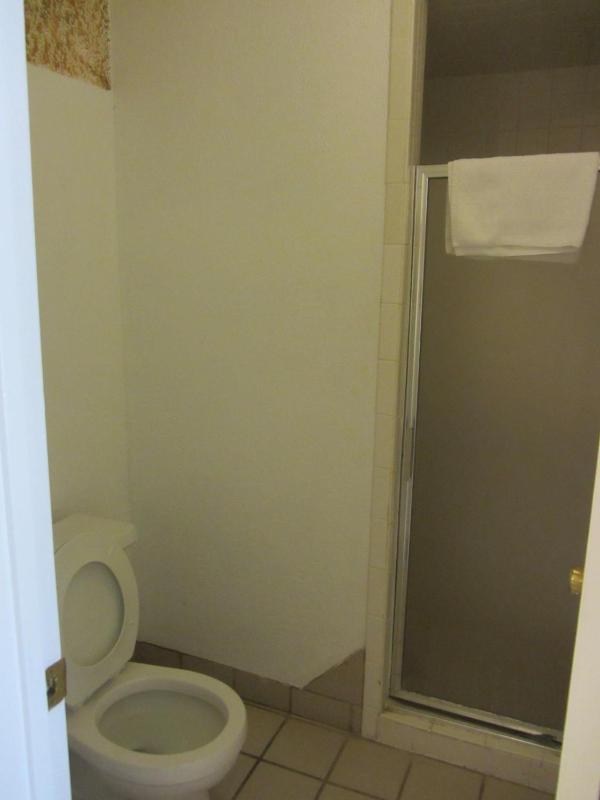 Deluxe King Room image 3