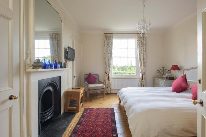 King Room image 3