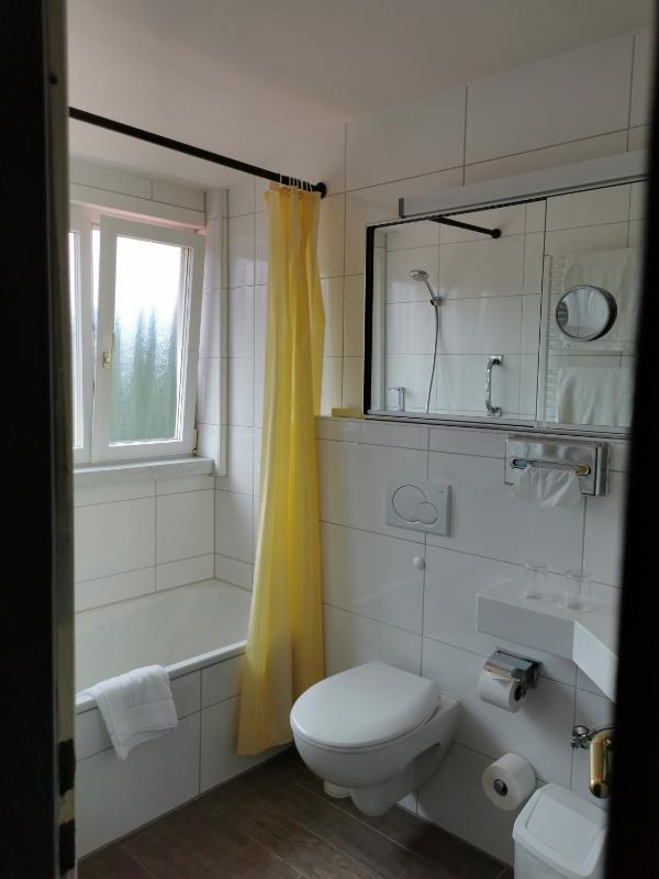 Double Room with Balcony image 1
