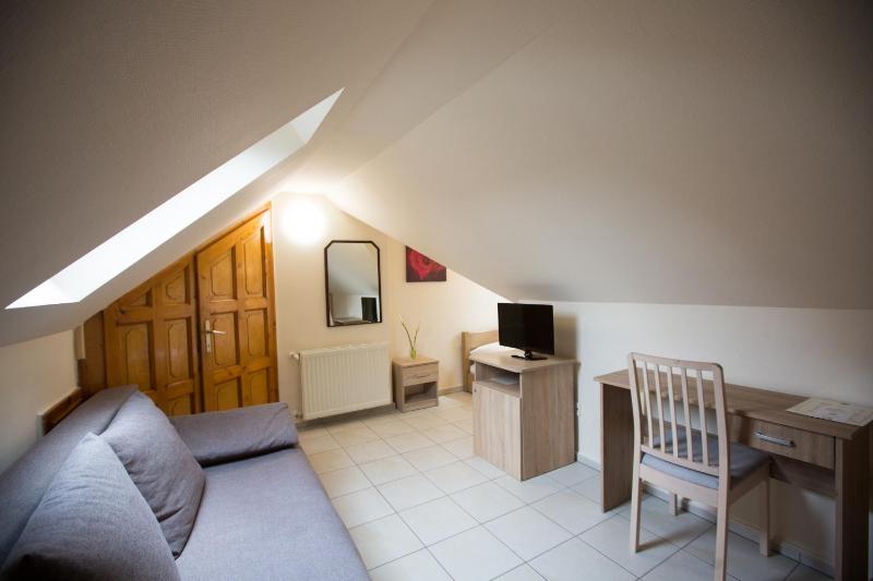 Double or Twin Room image 4